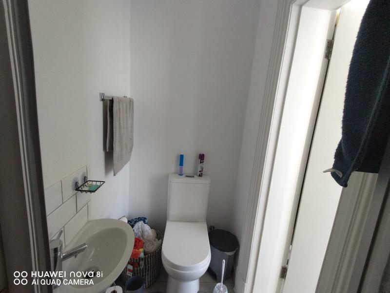 To Let 1 Bedroom Property for Rent in Rondebosch Western Cape